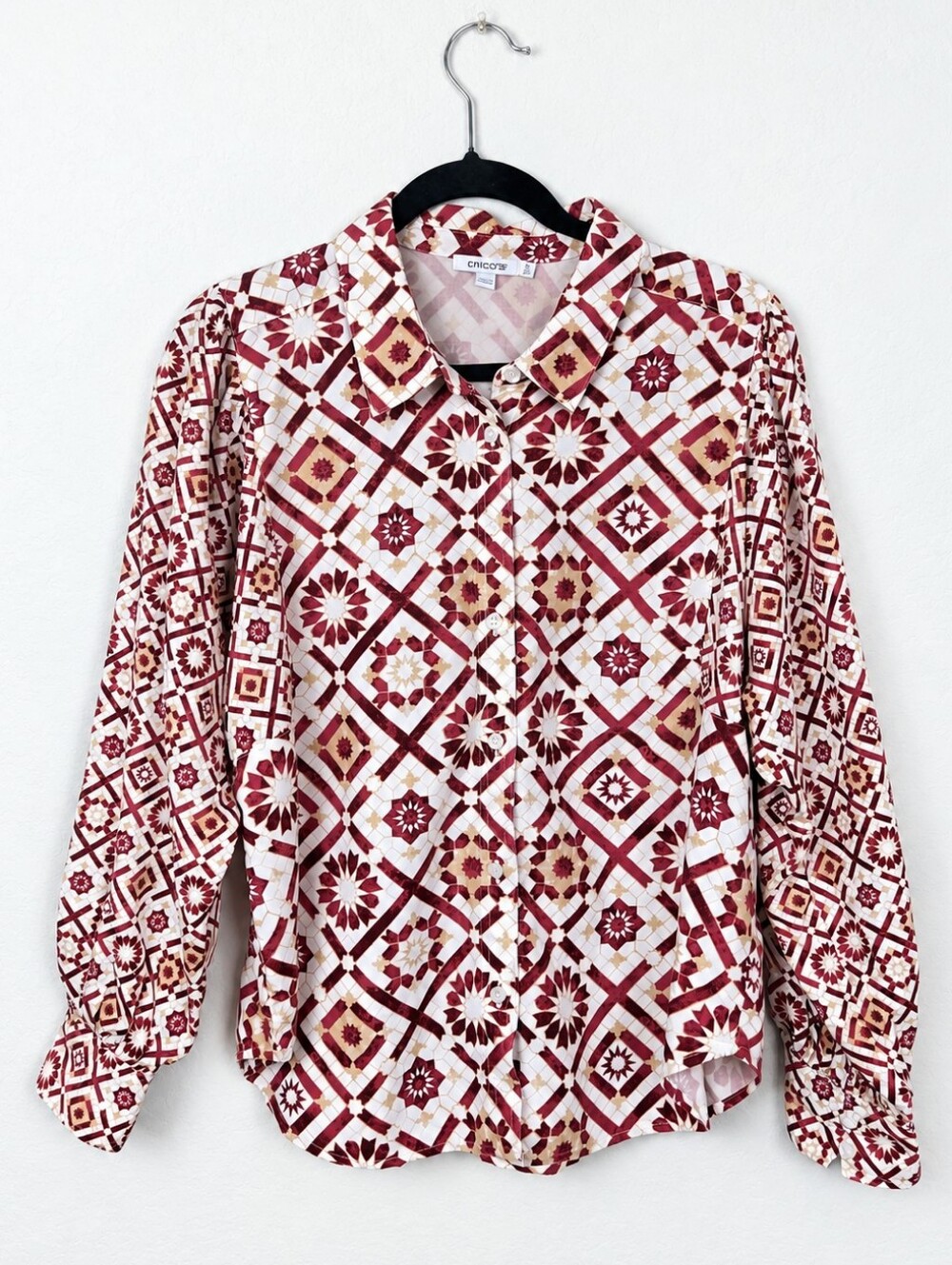 Chico's 1R Sz 8 Tencel Linen Geometric Blouse Boho Tile Print Artsy Button Down